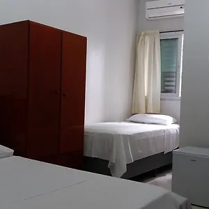 Pensión Apeninos Basicas, São Paulo